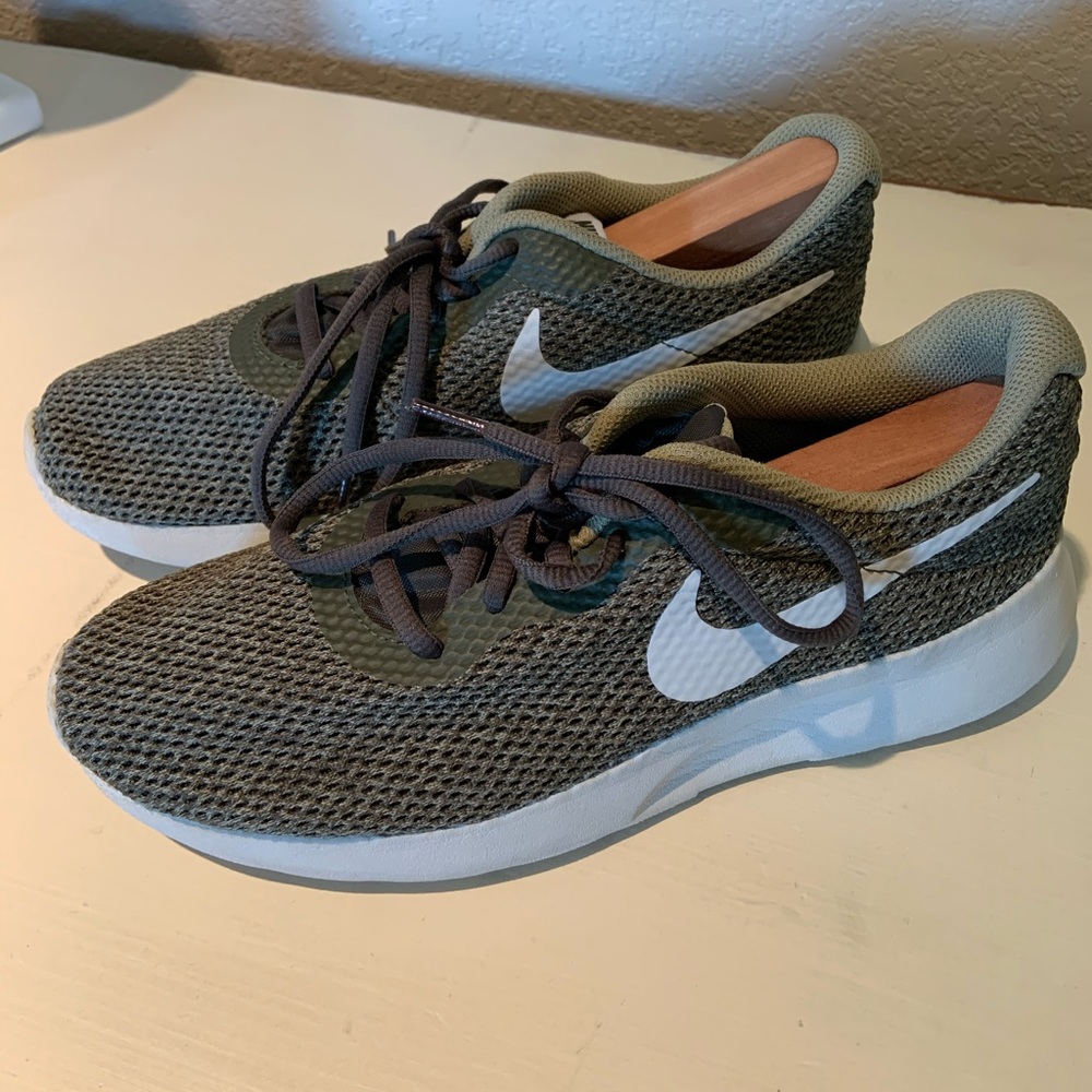 Nike Tanjun tennis shoes olive green